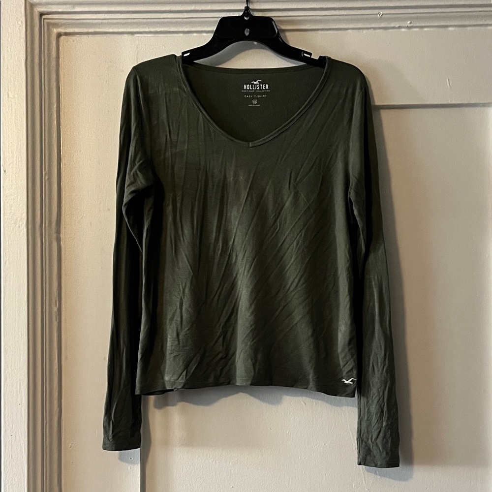 Hollister Women's Olive Long Sleeve Tee